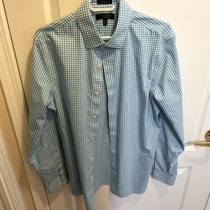 Banana Republic men’s casual button down shirt
